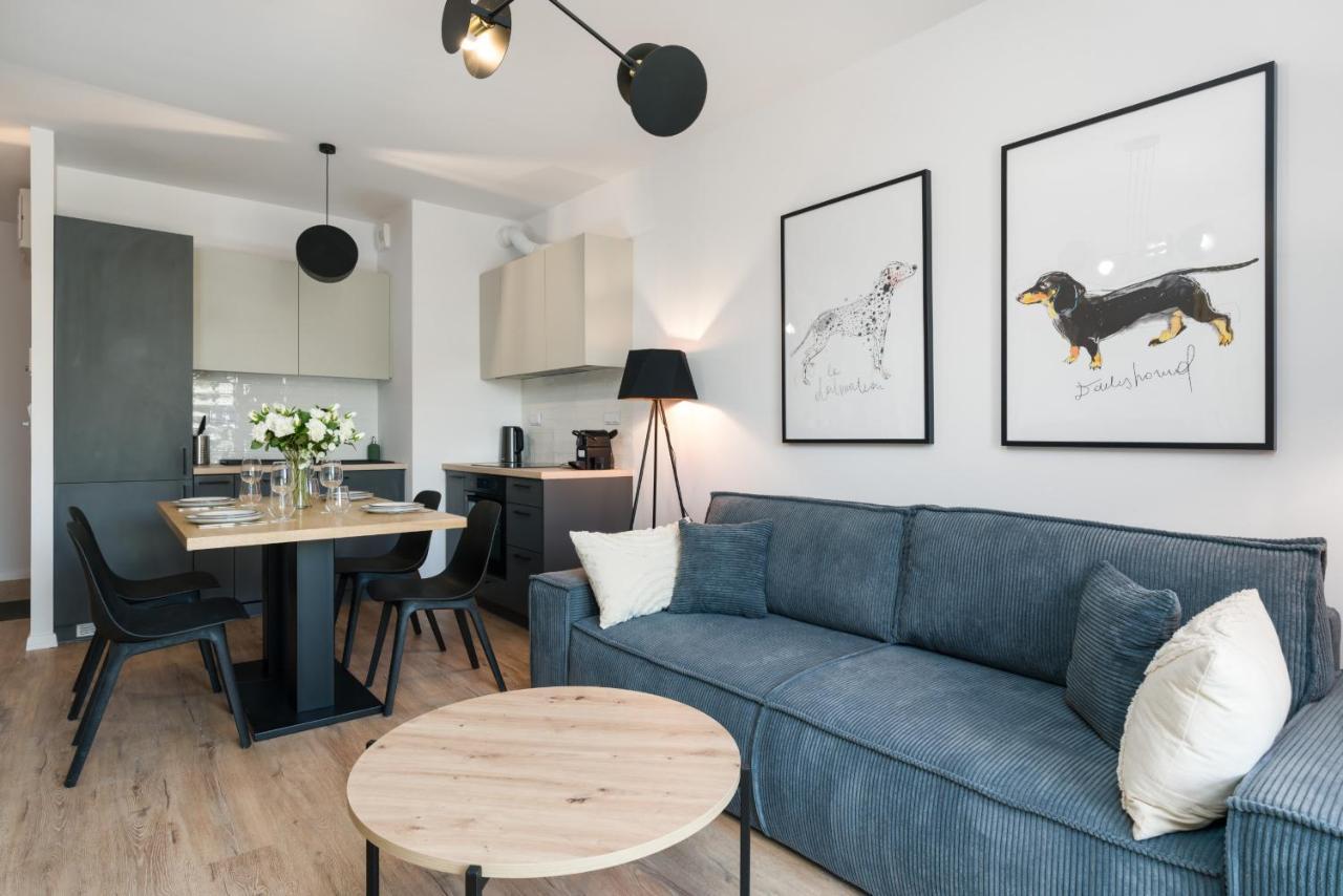 Bukowska 18 With Balcony Mtp By Renters Apartment *