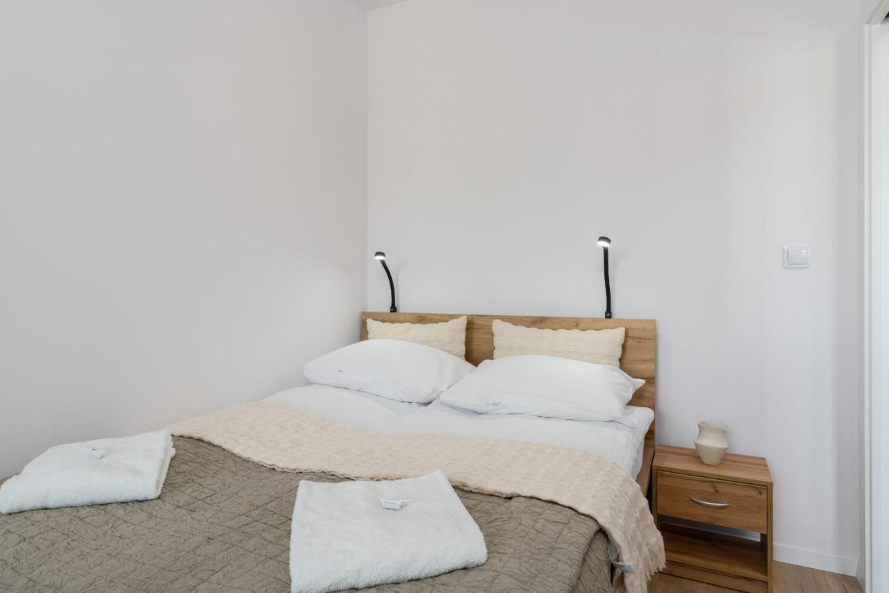 Bukowska 18 With Balcony Mtp By Renters * Poznan