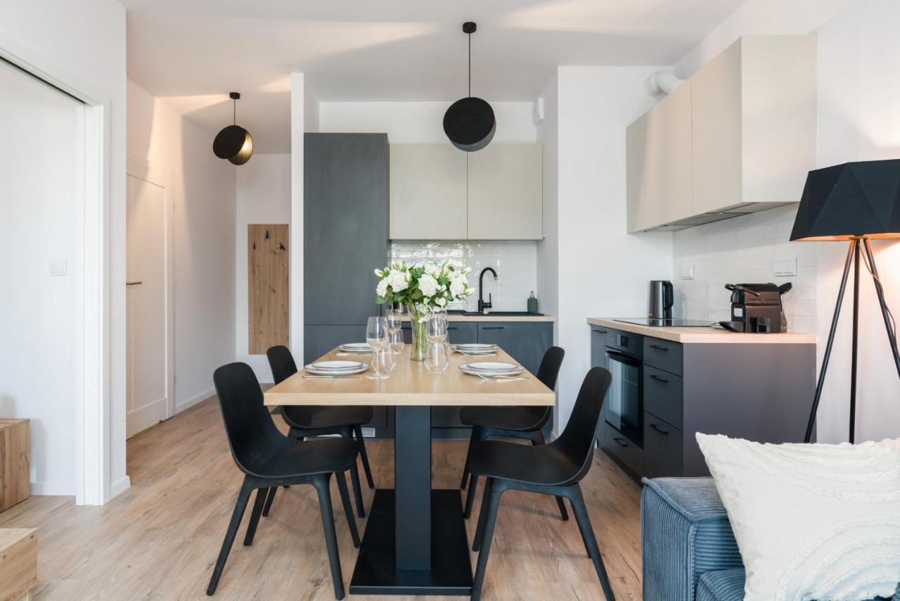 Bukowska 18 With Balcony Mtp By Renters * Poznan