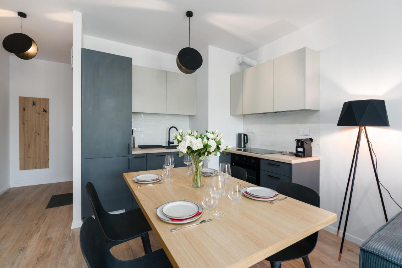 Apartment Bukowska 18 With Balcony Mtp By Renters *